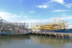 Liên lạc, kêu gọi 2.312 tàu thuyền tránh bão Noul