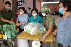TPHCM: Đổi 1 kg rác thải nhựa hoặc rác tái chế lấy 1 kg gạo
