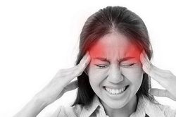 Phân biệt đau đầu do căng thẳng và bệnh lý thần kinh