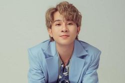 Trong thế giới fangirl: Jack là một đóa thiên quỳ tử luôn vươn mình dẫu đời lắm chông gai