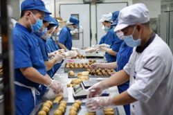 Hành trình ra lò khắt khe của hơn 1 triệu chiếc bánh trung thu VinMart