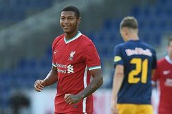 Liverpool lên kế hoạch' thanh lọc' lực lượng