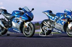 Suzuki GSX-R1000R 2021 ra mắt với màu tem độc lạ