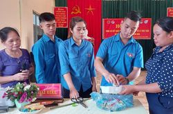 Chia sẻ kết quả thu gom, xử lý rác thải xã Hùng Mỹ