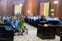 Xử cựu Phó Chủ tịch TP.HCM Nguyễn Thành Tài: Bà Thúy khóc, nói mình không sai!