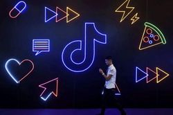 Trump cấm tải TikTok và Wechat từ ngày 20/9