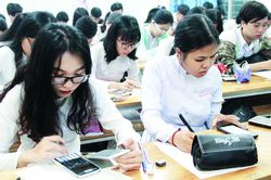 Cho phép học sinh dùng điện thoại trong lớp để phục vụ học tập