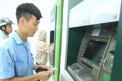 Những tờ sao kê vô tri tại cây ATM