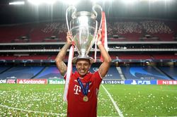 Thiago Alcantara: Hành trình thoát khỏi bóng người cha nổi tiếng