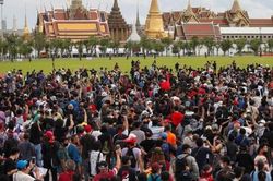 Thái Lan: Hơn 20.000 người biểu tình yêu cầu cải cách chế độ quân chủ