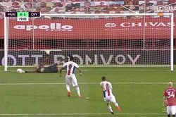 Fan M.U tranh cãi kịch liệt pha cản penalty của De Gea không được công nhận