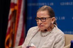 Ai sẽ thay thế Chánh án Tối cao Mỹ Ruth Bader Ginsburg?