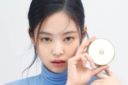 Sau tất cả, netizen đã tìm ra lý do khiến Jennie (BLACKPINK) bỏ tóc mái sẽ xinh hơn