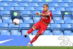 Thiago tỏa sáng trong ngày ra mắt Liverpool