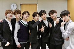 Không hổ danh đàn em BTS và TXT, chưa ra mắt đã đạt thành tích 'khủng'