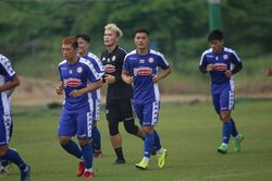 CLB TP.HCM ra mắt 3 bản hợp đồng mới trước ngày V-League trở lại