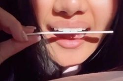 Dùng giũa móng tay mài răng để có nụ cười đẹp: Các TikToker bảo an toàn, nha sĩ bảo sao?