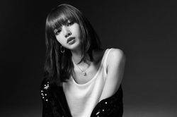 Không phải ai khác, Lisa BLACKPINK chính là sao K-Pop đầu tiên làm được điều này