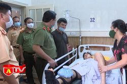 Giám đốc CATP Hà Nội thăm chiến sỹ CSGT bị thương khi làm nhiệm vụ