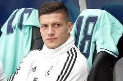 Real Madrid: Jovic trong tuyệt vọng
