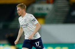 Sao Wolves khiến fan phát sốt với pha 'xâu kim' De Bruyne rồi kiến tạo tuyệt đỉnh