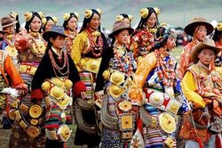 Bộ tộc đeo vàng 'khủng' trên người để thể hiện địa vị