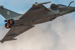 Ấn Độ thử nghiệm tiêm kích Rafale gần biên giới Trung Quốc