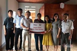 Nghẹn ngào trước ngôi nhà mơ ước của gia đình có 2 mẹ con mắc bệnh tim