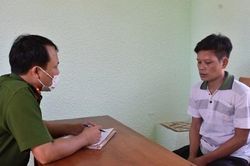 Vác dao tìm chồng 'nói chuyện' lại đâm 2 bà vợ