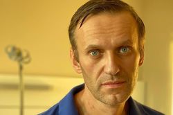 Ông Navalny xuất viện