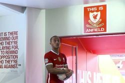 MU quá cẩu thả, lý do Thiago kiêng sờ biểu tượng Liverpool