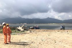 PC Phú Yên: Đưa vào sử dụng công trình đấu nối đường dây 22kV vượt cầu Đà Nông