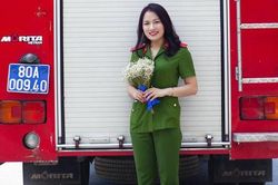 Nhan sắc xinh đẹp của nữ thủ khoa ĐH Phòng cháy Chữa cháy được kết nạp Đảng trên giảng đường