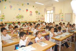 Đề nghị cấm mọi hình thức 'khuyến khích' đưa sách tham khảo vào trường học