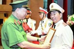 Thứ trưởng Trần Quốc Tỏ được thăng hàm trung tướng