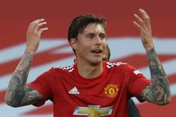 MU vấp ngã vì sự chủ quan của Solskjaer