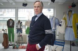 Tommy Hilfiger thích làm nhạc sĩ hơn nhà thiết kế