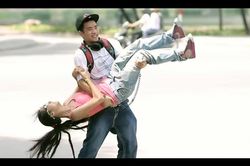 Đăng ảnh cũ, Suboi cho thấy cá tính riêng trong cách ăn mặc từ lúc còn tuổi teen