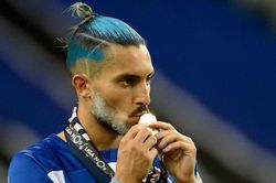 MU chốt hợp đồng thứ 2, ký 5 năm Alex Telles