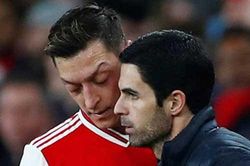 HLV Arteta giải thích lý do tiếp tục bỏ rơi Oezil ở trận Arsenal gặp Leicester