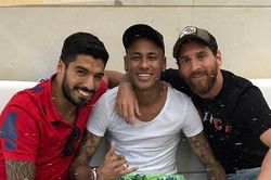 Neymar chỉ trích Barca