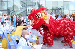 Trung thu sớm cho bệnh nhi ung thư Đà Nẵng