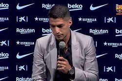 Suarez khóc nghẹn trong họp báo chia tay Barca