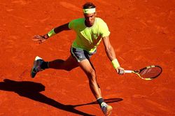 'Vua đất nện' cố đuổi kỷ lục của Federer