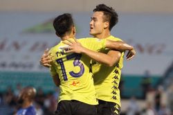 Nhà vô địch Cúp quốc gia bị đội bóng cuối bảng V.League cầm hòa