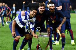 Neymar, Alves 'vào hùa' cùng Messi công kích Barcelona