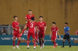 Quế Ngọc Hải phối hợp Vũ Minh Tuấn 'bắn tỉa', Viettel hạ Sài Gòn FC