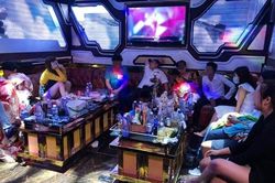 Hàng chục người thác loạn ma túy trong quán karaoke ở Sài Gòn