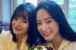 Xuất hiện cùng chị, em gái Angela Phương Trinh khiến dân mạng xuýt xoa với nhan sắc thăng hạng