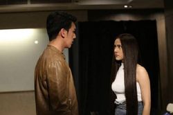 Ly hôn 2 năm, chồng cũ đến gặp xin tôi nhận 1 tỷ